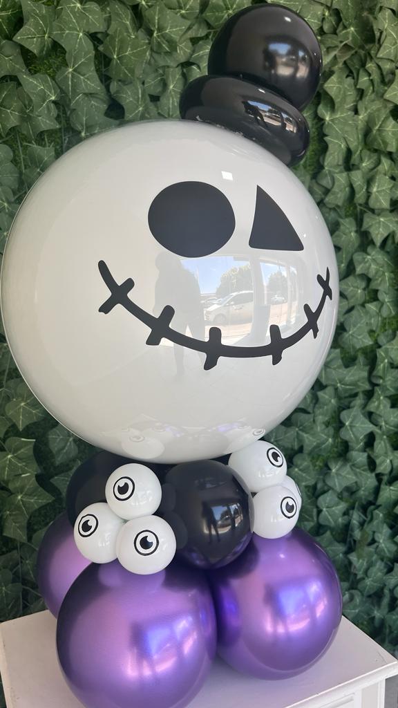 Arranjo de balões do catálogo de Halloween